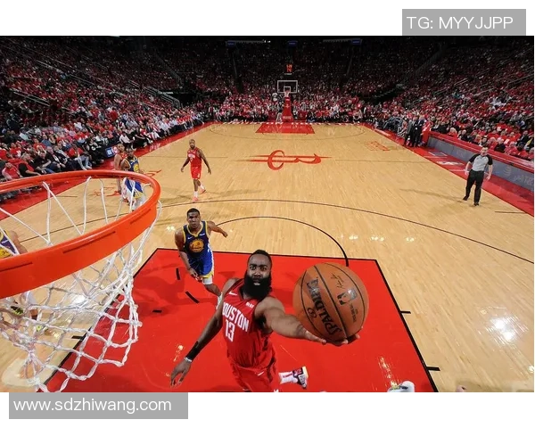 帕德博恩与汉堡激战成名3比4的精彩对决引发球迷热议 帕德博恩与汉堡激战成名3比4的精彩对决引发球迷热议