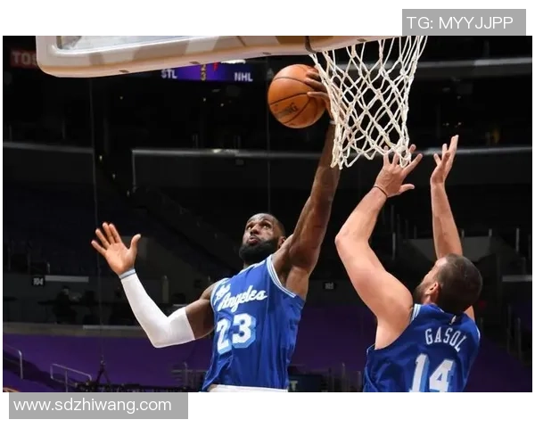 篮网与湖人激战第三节精彩瞬间回顾与分析 篮网与湖人激战第三节精彩瞬间回顾与分析